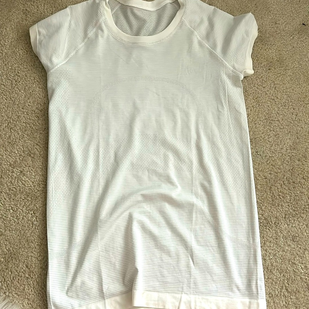 Lululemon Swiftly Tech (White) Size 6 - image 1